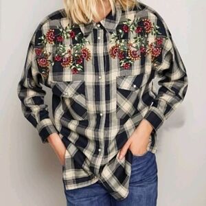 Zara Small Plaid Floral Embroidered Beaded Pearl Snap Button Down Shirt/Blouse